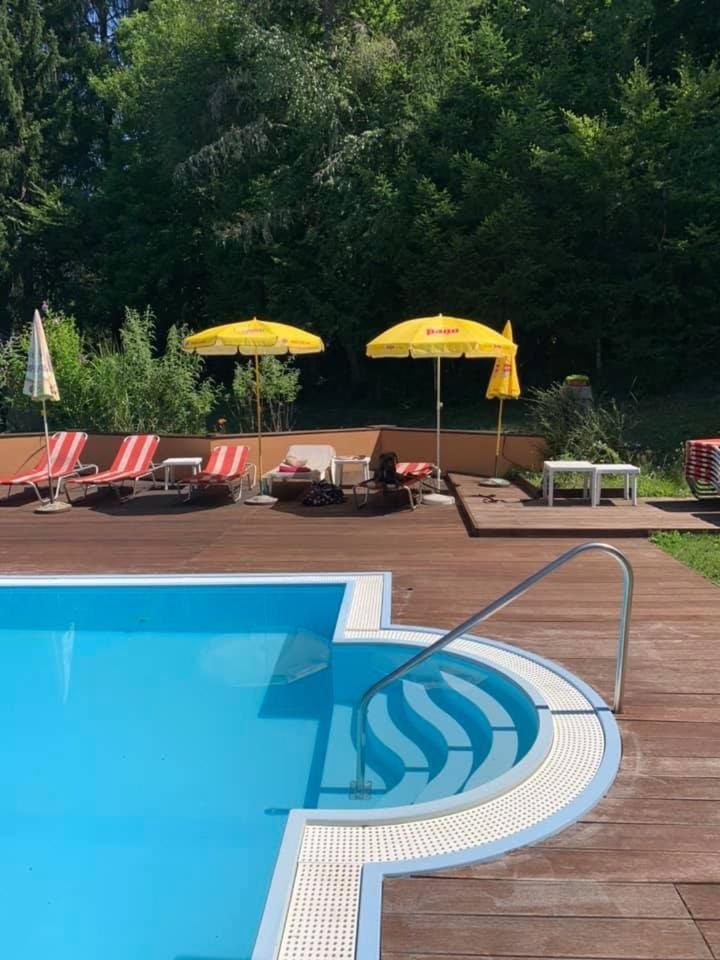 Swimming pool, Swimming pool