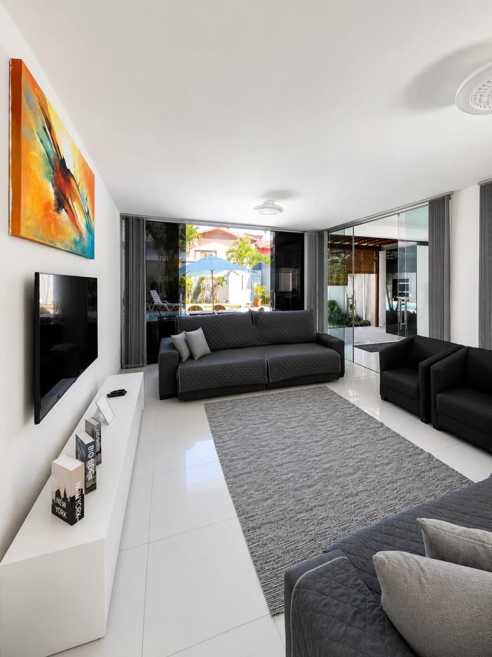Communal lounge/ TV room, TV and multimedia, Living room, Seating area, Evening entertainment