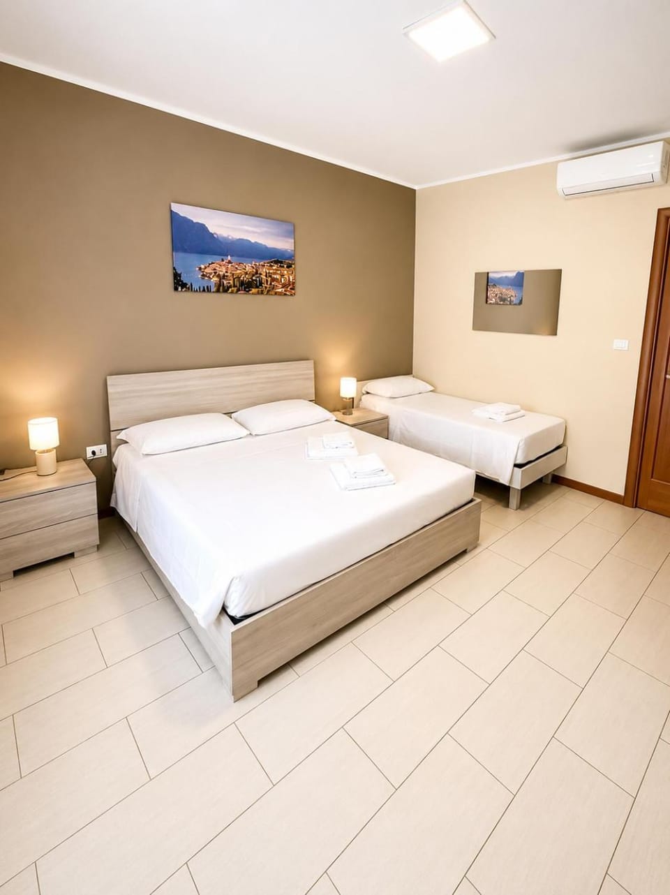 Bed, Decorative detail, Bedroom