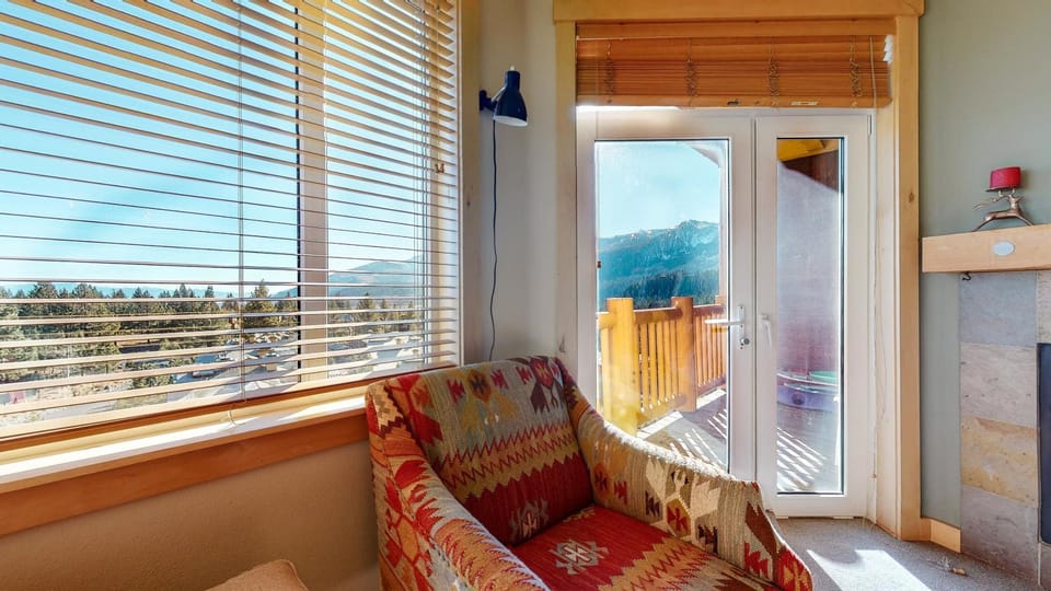 Sunstone #209 condo Apartment in Mammoth Lakes