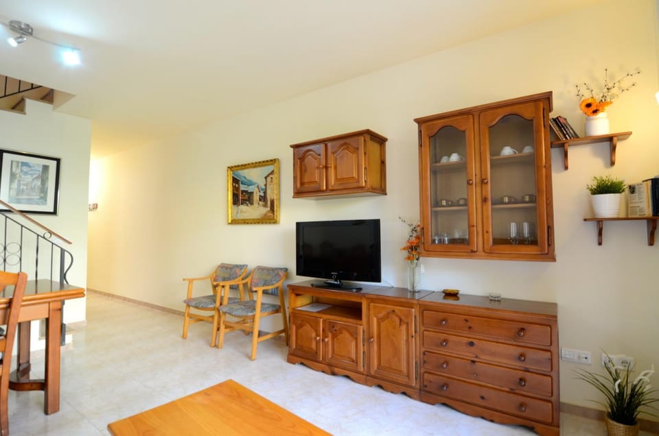 Communal lounge/ TV room, Living room