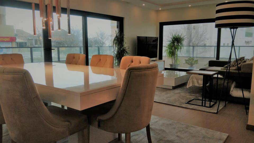 Living room, Seating area, Meeting/conference room