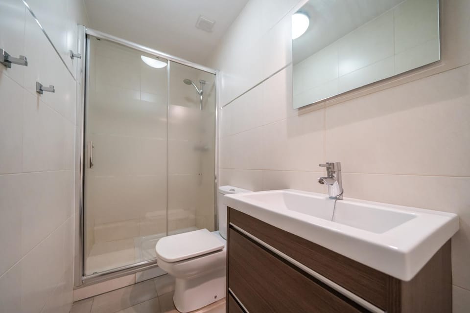 Shower, Toilet, Bathroom