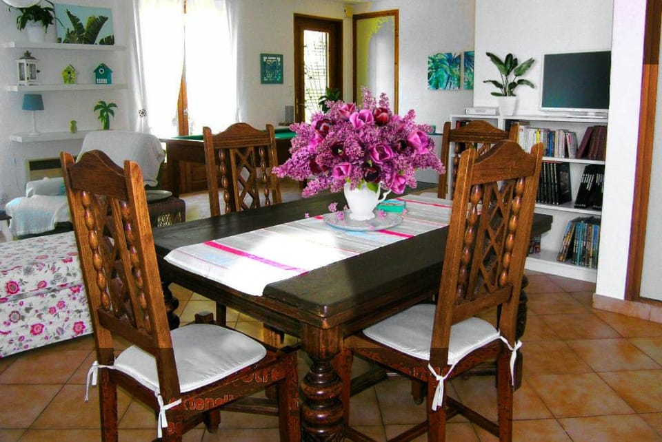 Mélodie lumineuse et spacieuse à 6km du Pal Bed and Breakfast in Bourgogne-Franche-Comté