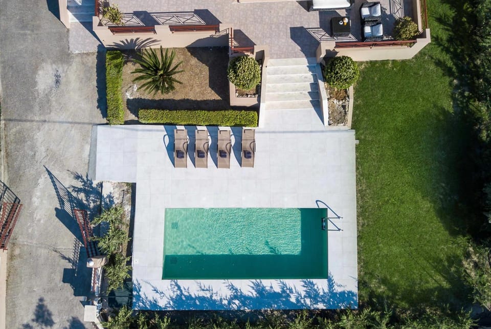 Bird's eye view, Garden view, Pool view