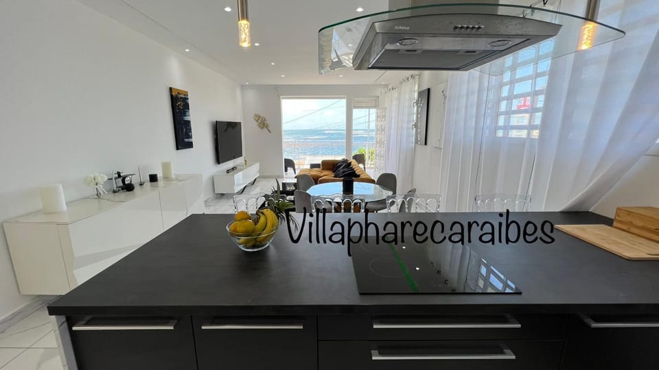Coffee/tea facilities, Kitchen or kitchenette, Living room, Dining area, Family, dishwasher, stove, toaster, washing machine, kitchen