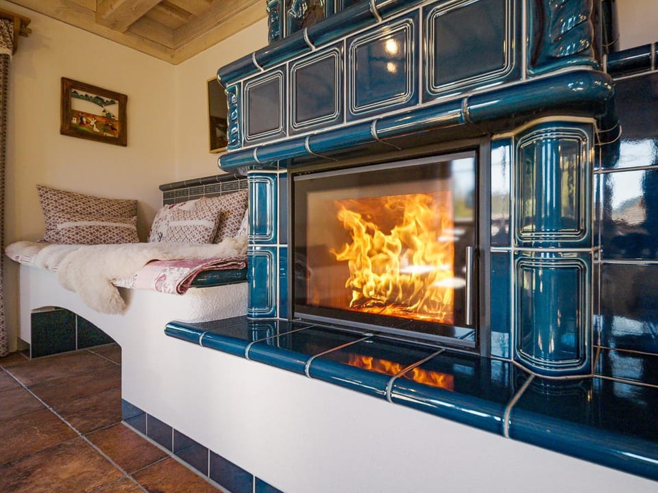 Living room, Seating area, fireplace