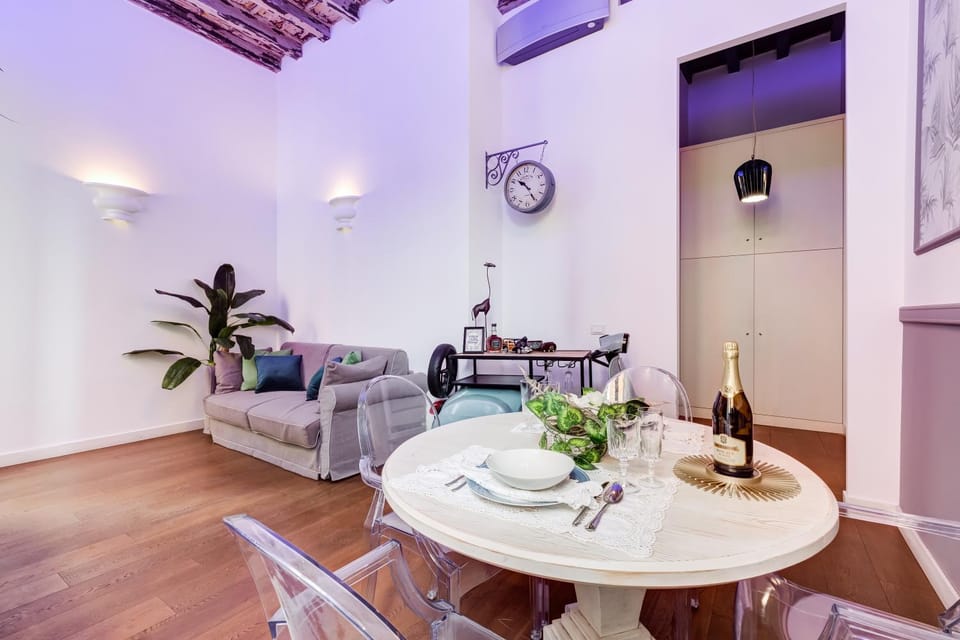 Living room, Dining area