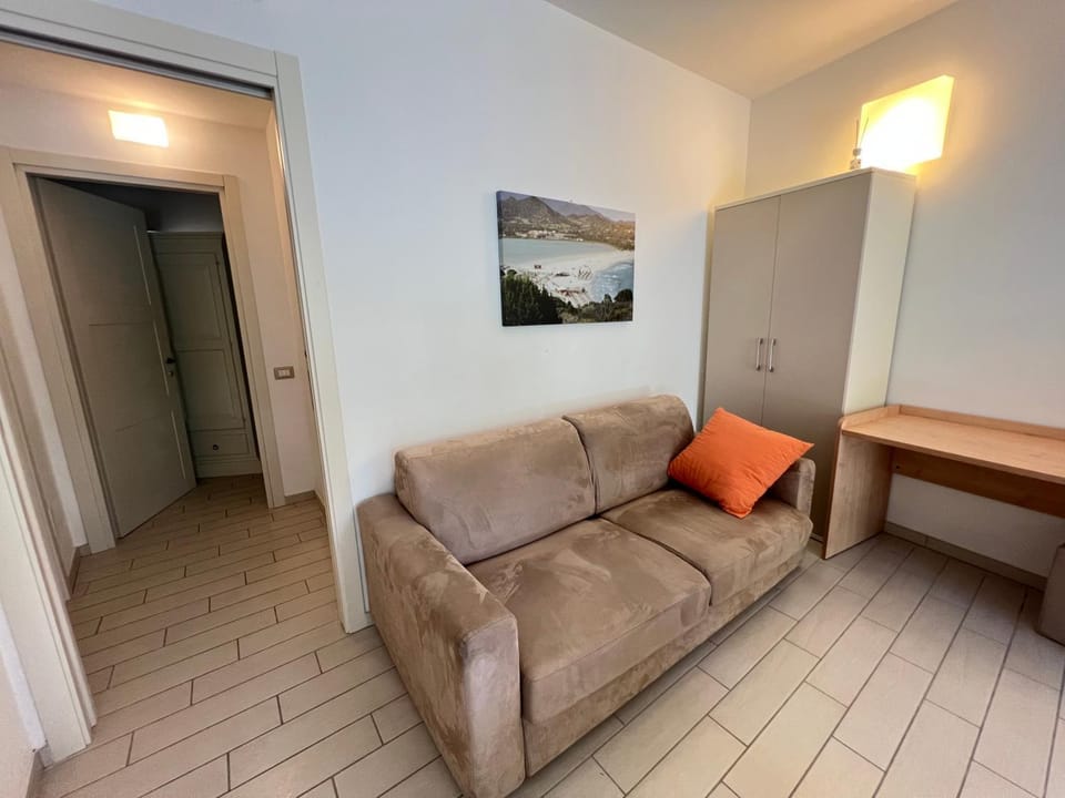 La chiocciola Villasimius appartamento confort, parking gratuito, fronte bus Arst, navetta mare e postazione noleggio monopattini elettrici Apartment in Villasimius