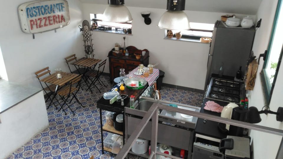 Restaurant/places to eat, Dining area, Breakfast