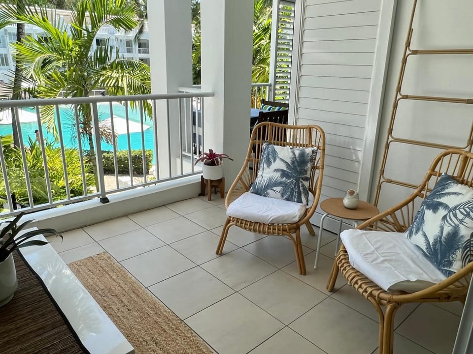 Patio, View (from property/room), Balcony/Terrace, Pool view, Swimming pool