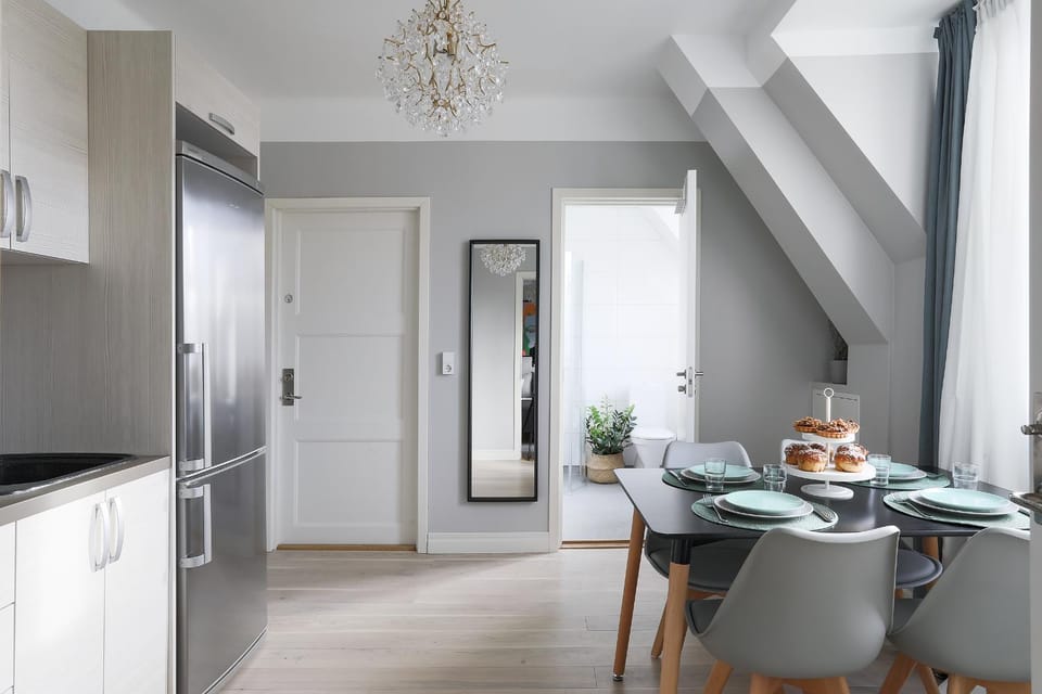 Kitchen or kitchenette, Living room, Dining area, Breakfast