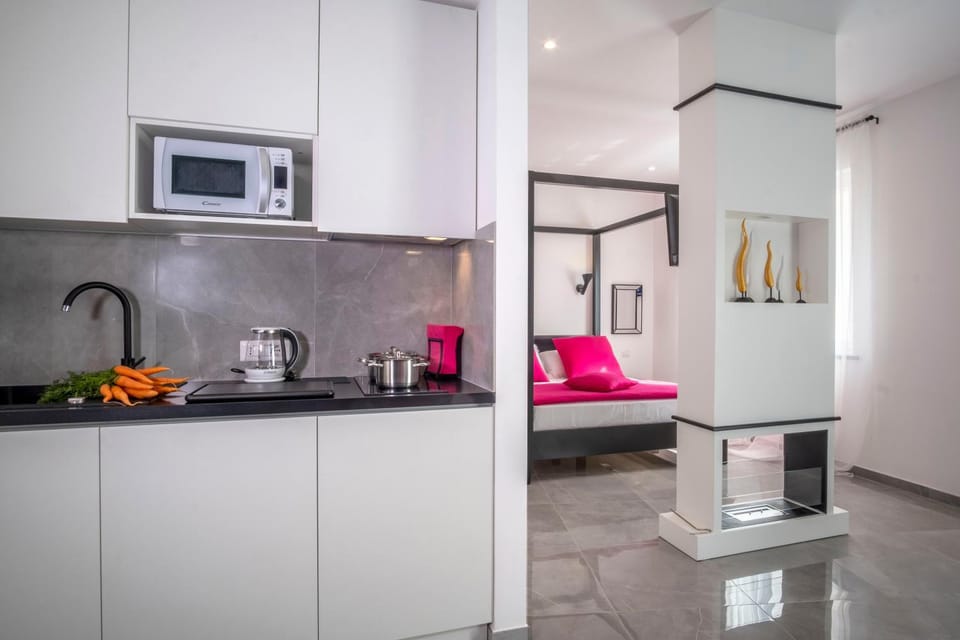 36 Steps in Tasso Square Apartment in Sorrento