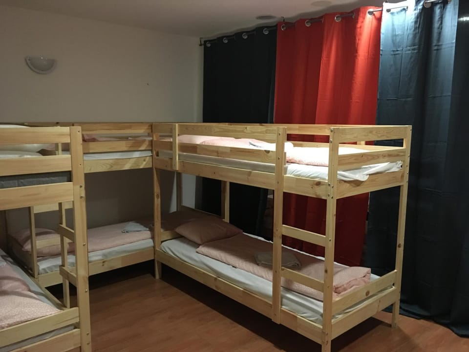 bunk bed