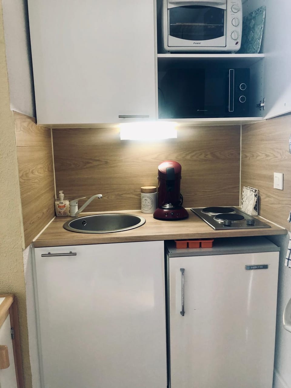 Coffee/tea facilities, Kitchen or kitchenette