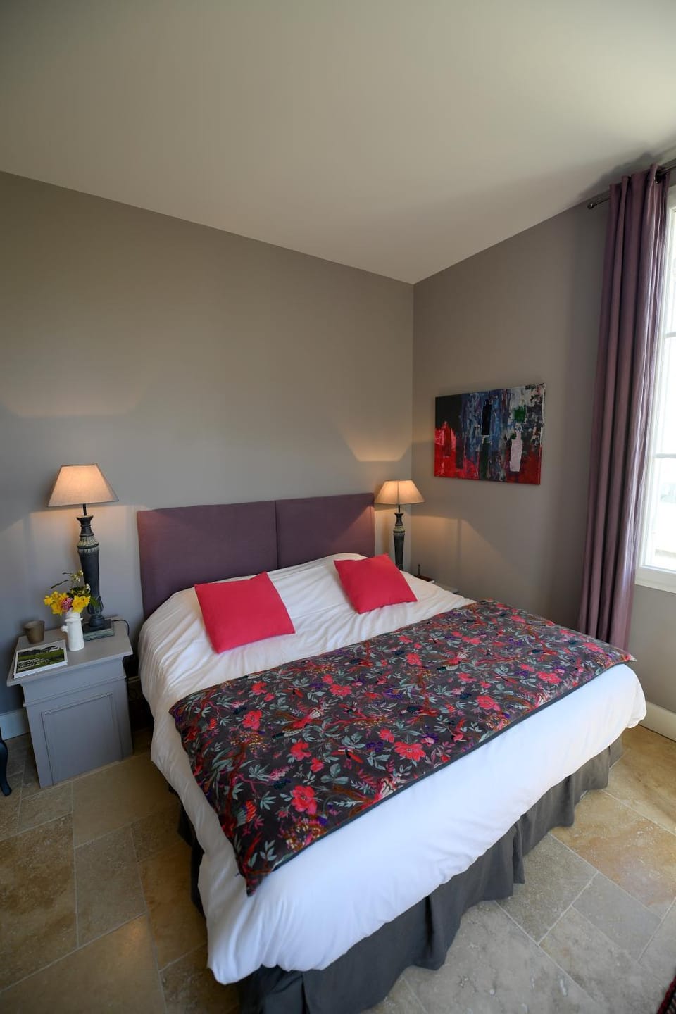 Bed, Photo of the whole room