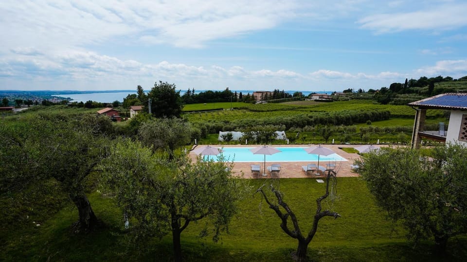 Garden view, Lake view, Pool view