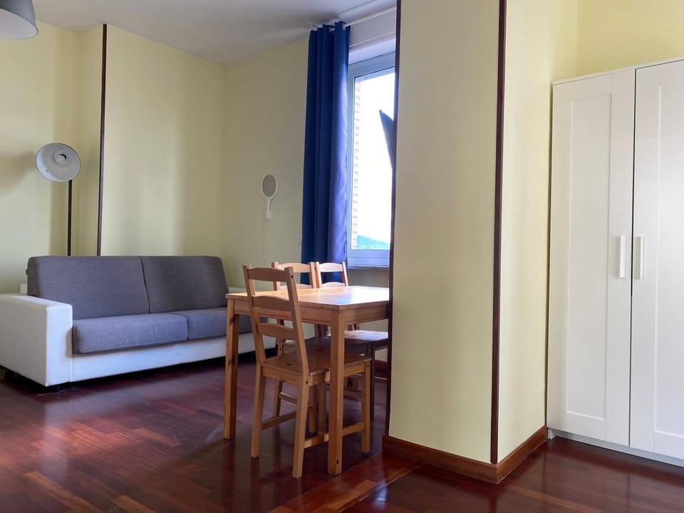 Living room, Seating area, Dining area, wardrobe