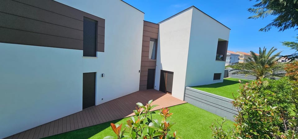 Property building, Garden
