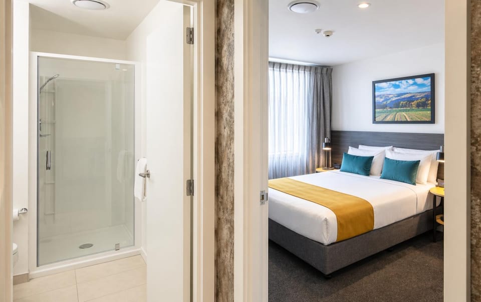 Bathroom, Bedroom