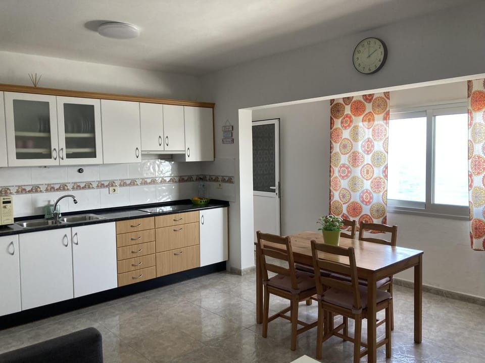 Kitchen or kitchenette, Living room, Sea view