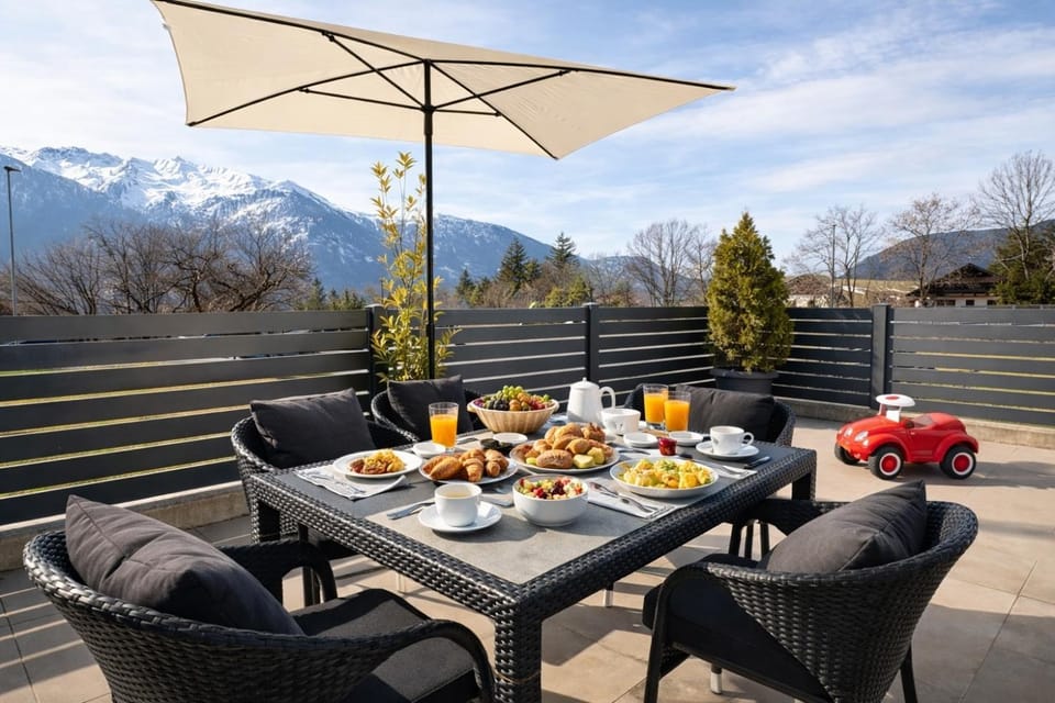 View (from property/room), Balcony/Terrace, Breakfast, Sunrise, sunbed