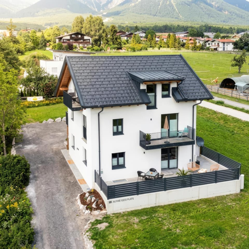 Property building, Spring, Day, Natural landscape, Mountain view