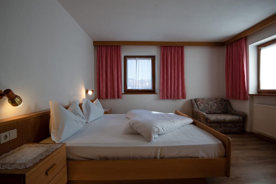 Living room, Bedroom
