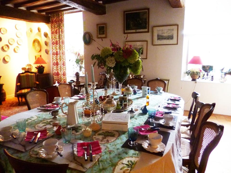 Banquet/Function facilities, Continental breakfast