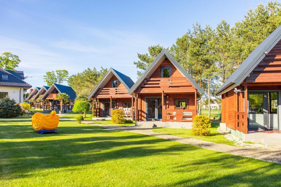 Property building, Day, Garden