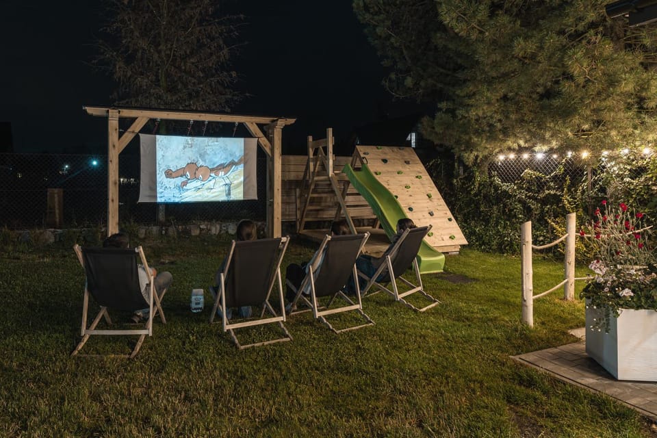 Communal lounge/ TV room, Night, Natural landscape, Children play ground, Garden, Evening entertainment, Garden view, sunbed