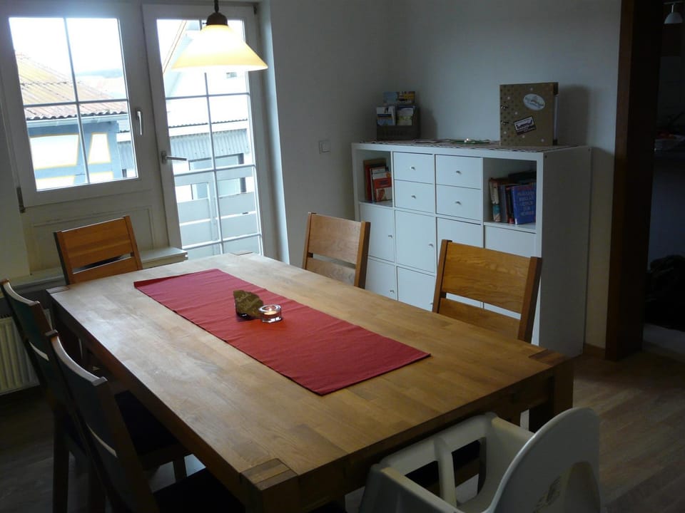 Seating area, Dining area