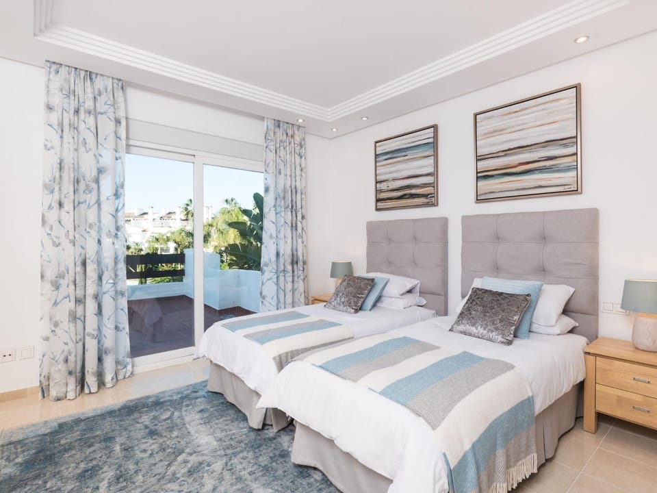 Holiday Home Perla Blanca by Interhome House in Costa del Sol