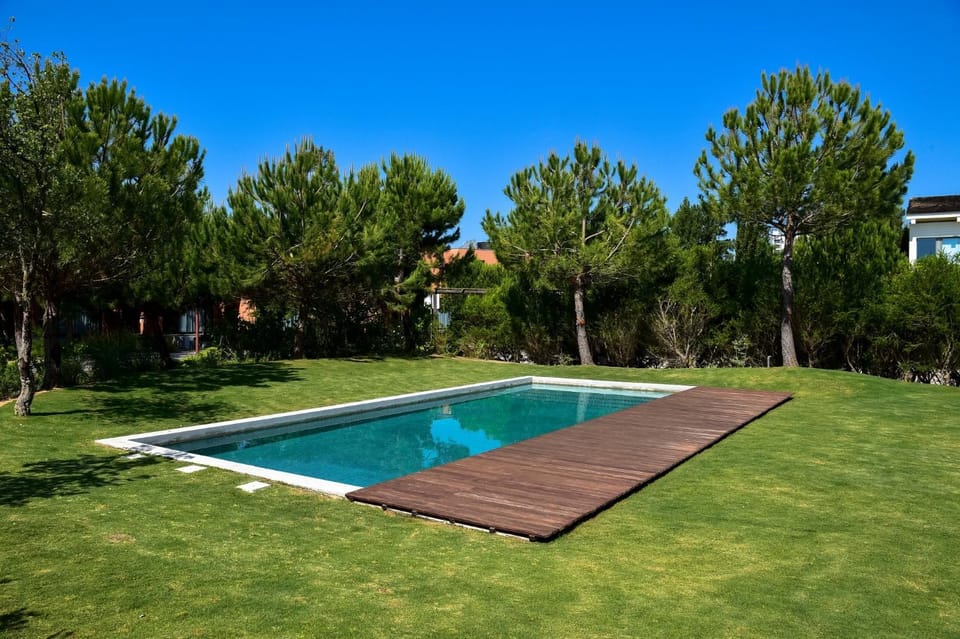 Off site, Garden, Swimming pool