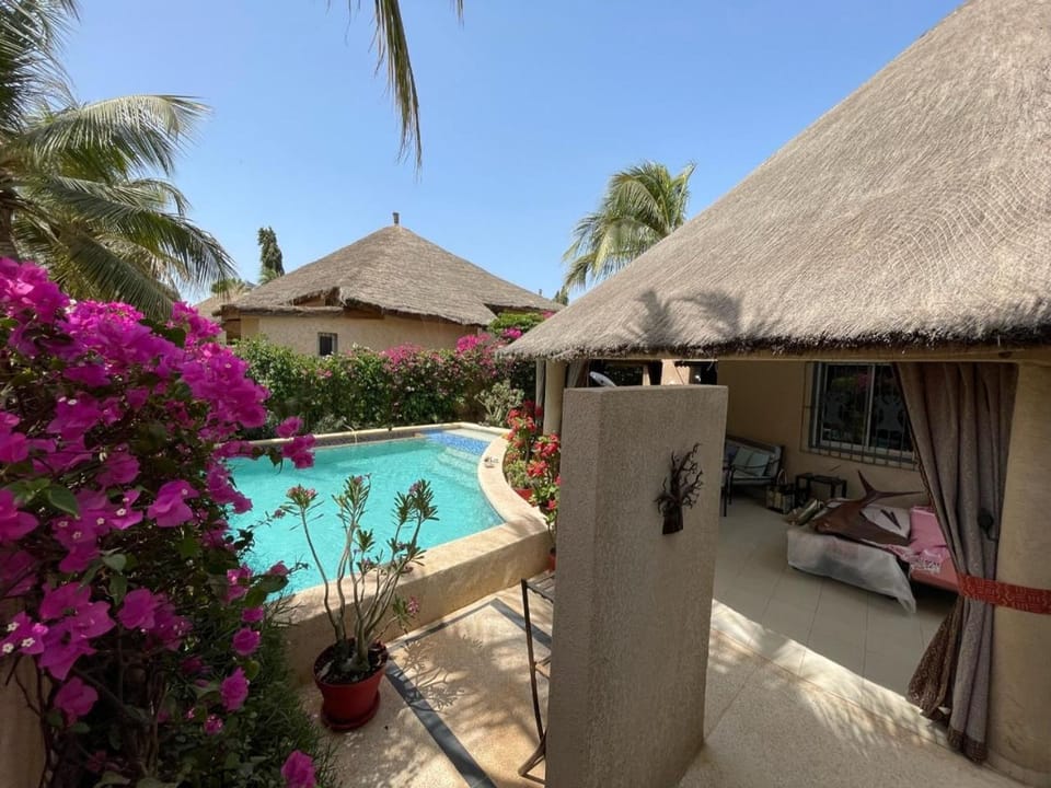 Property building, Patio, Garden view, Pool view, Swimming pool, sunbed