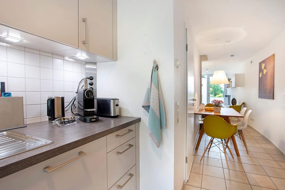 Property building, Kitchen or kitchenette, Living room