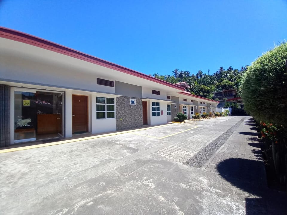 Alinchlo Hotel Hotel in Bicol