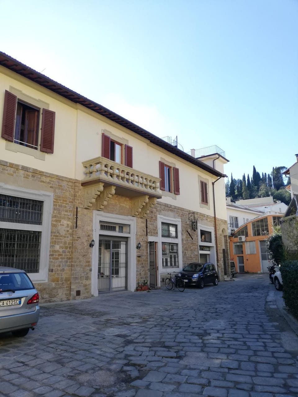 Facade/entrance