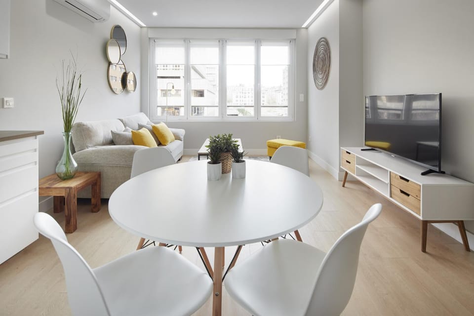 TV and multimedia, Living room, Dining area