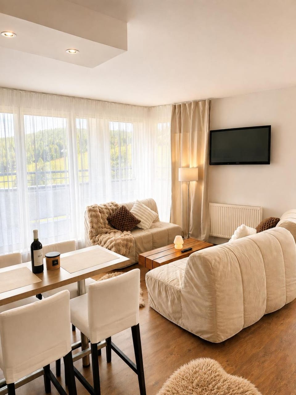 TV and multimedia, Living room, Seating area