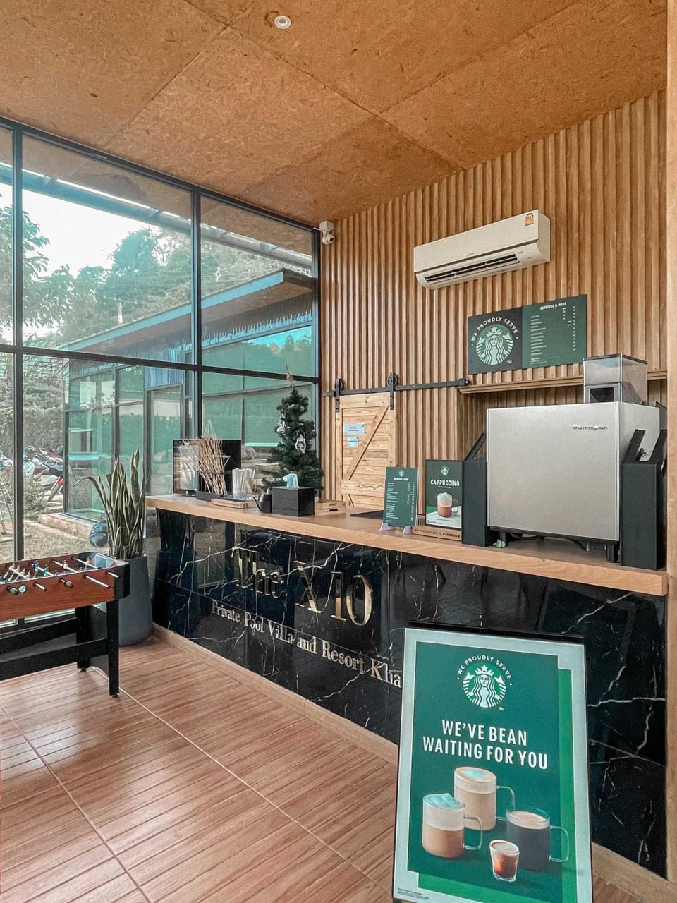 On-site shops, Lobby or reception
