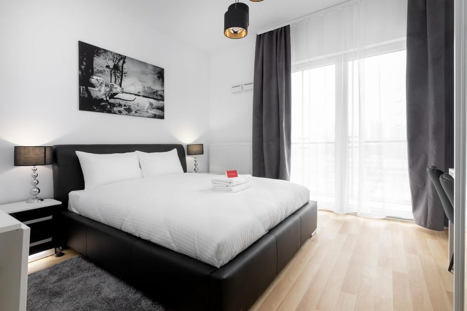 Bed, Living room, Photo of the whole room, Bedroom