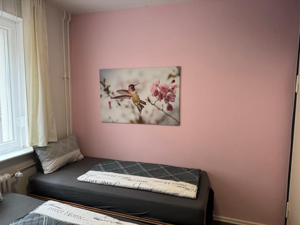 Bed, Photo of the whole room, Decorative detail, Bedroom