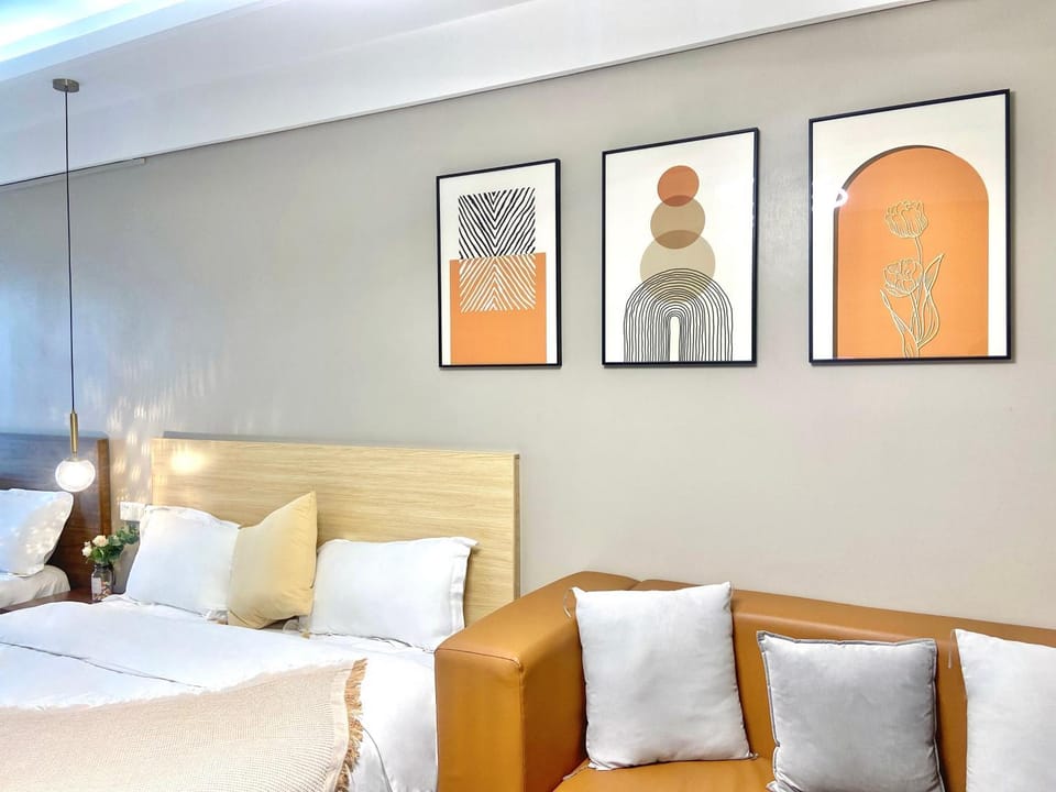 Bed, Decorative detail, Bedroom