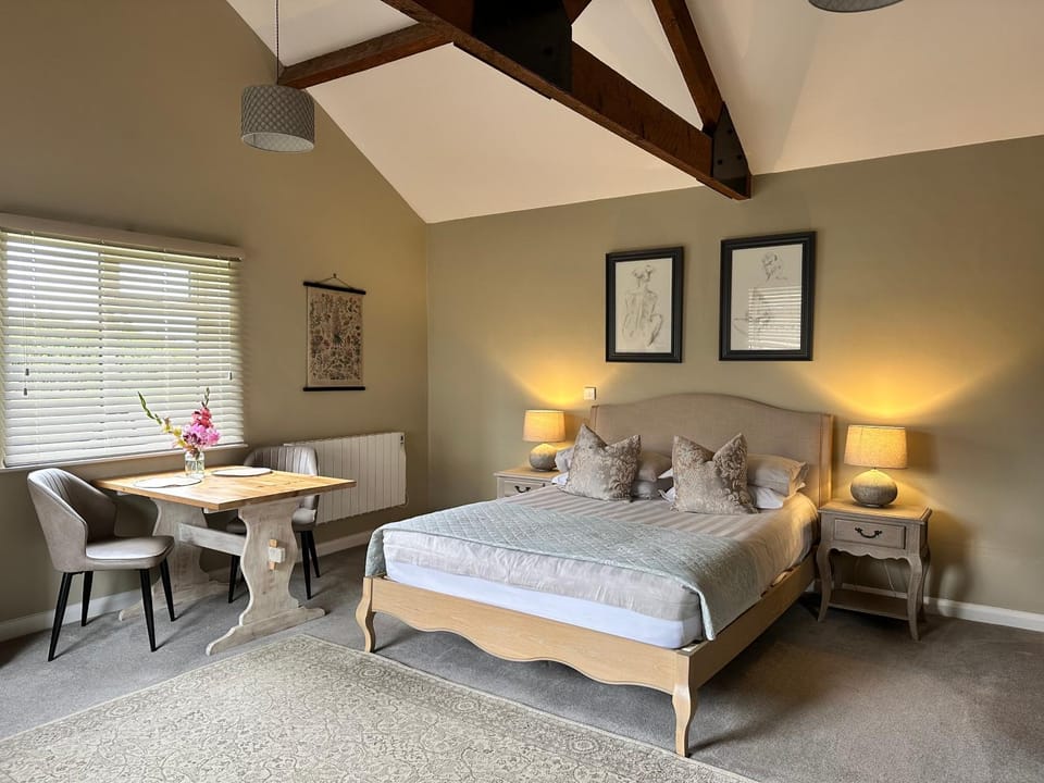 White House Farm - Beautiful Self Contained Courtyard Rooms Bed and Breakfast in England