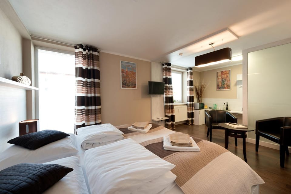 Living room, Bedroom