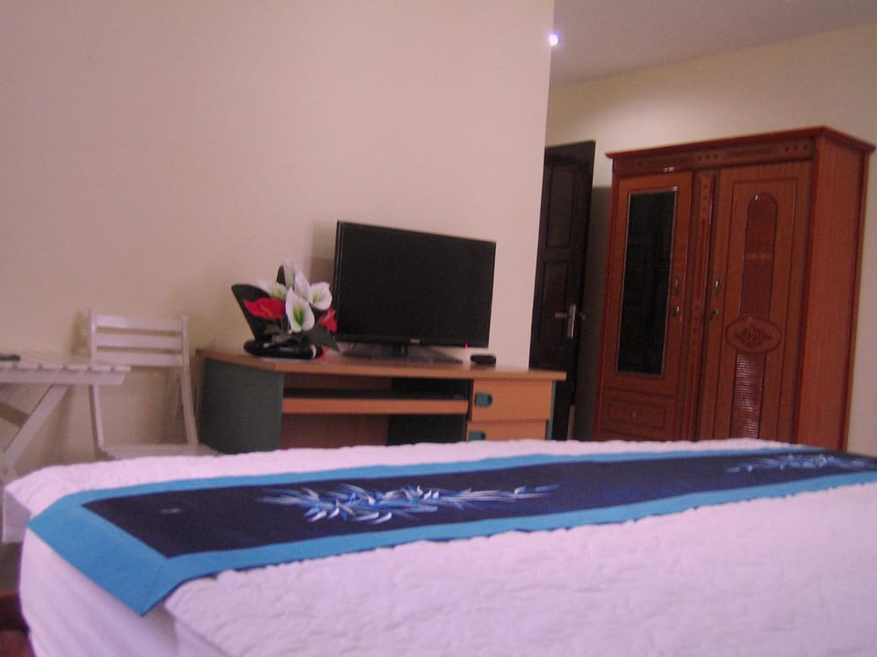 Bed, Other, Photo of the whole room
