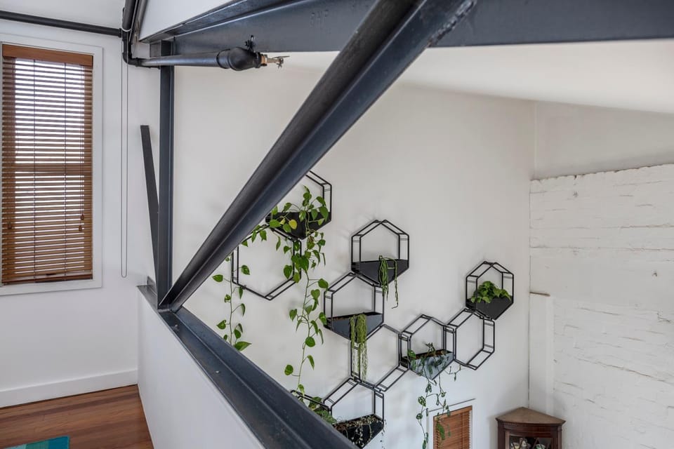 StayCentral - Fitzroy Converted Warehouse Penthouse Apartment in Melbourne