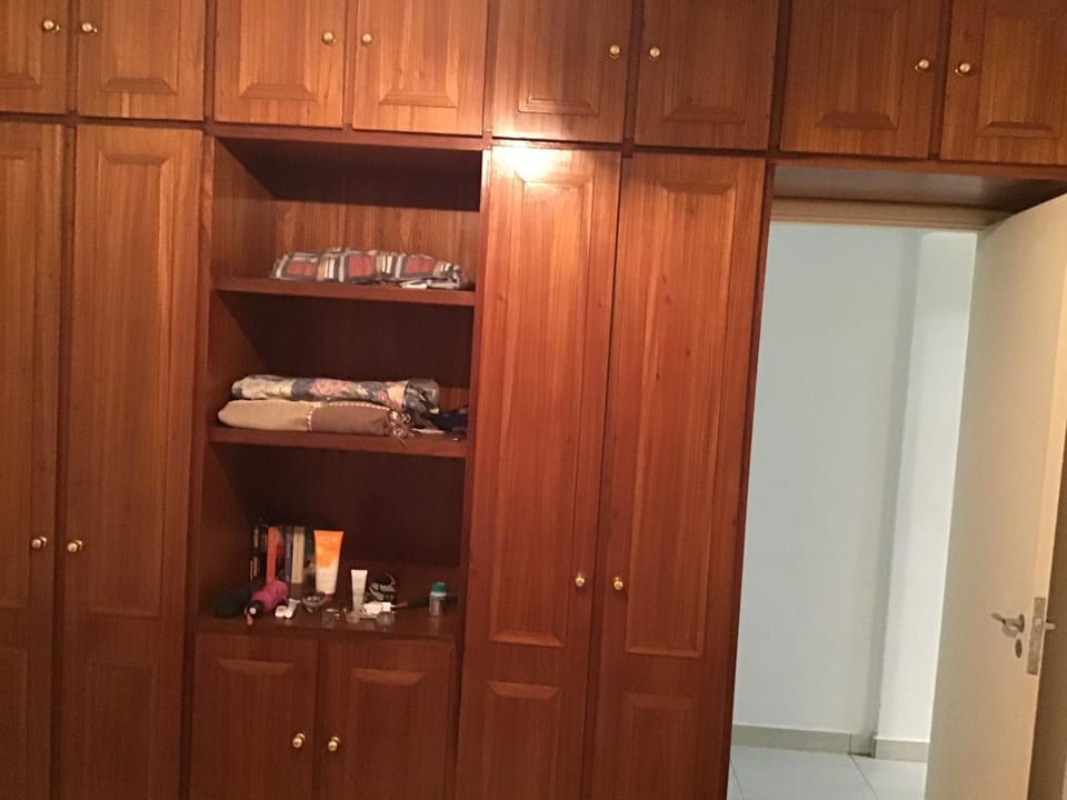 Photo of the whole room, Decorative detail