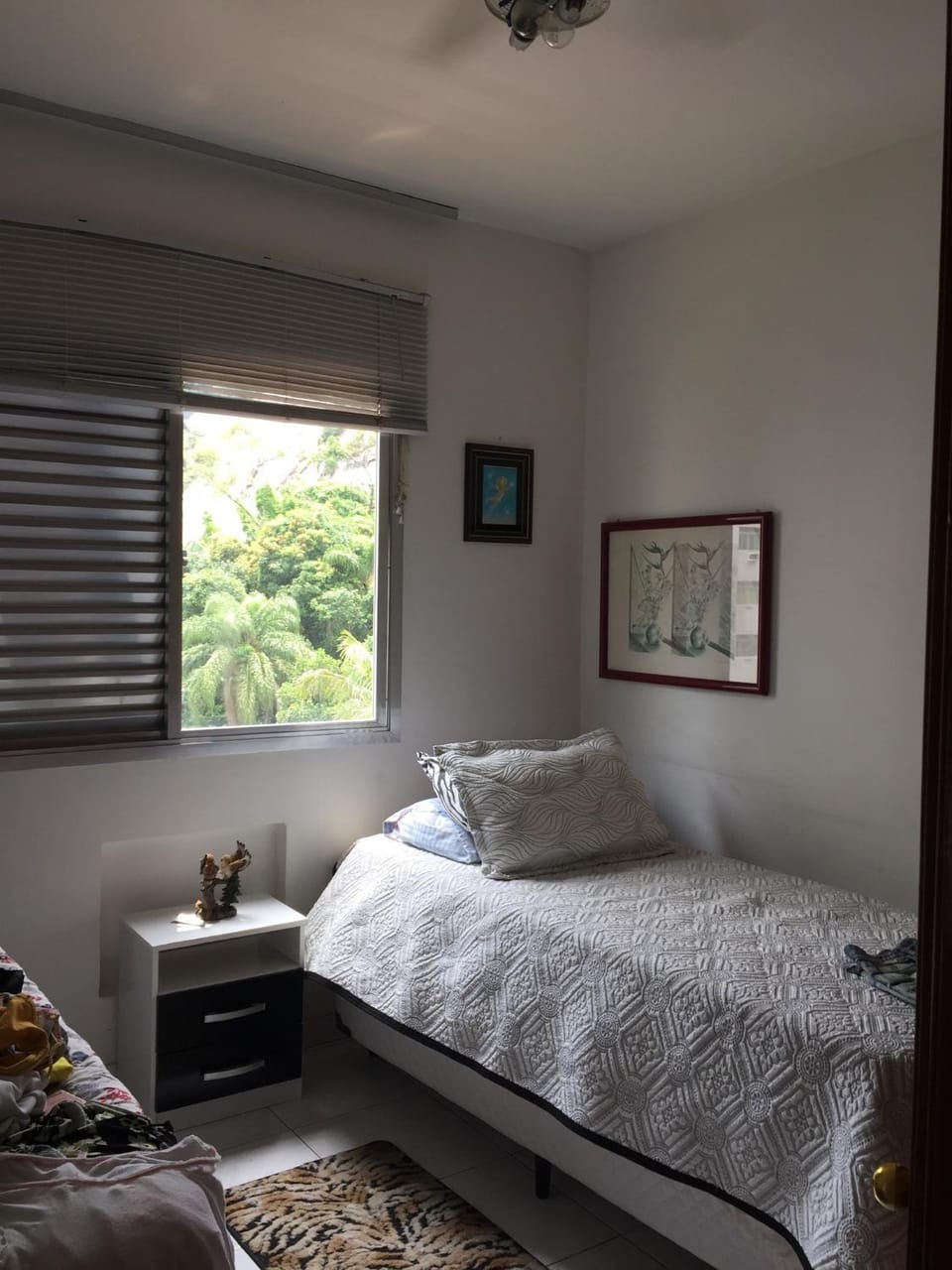 Bed, Mountain view